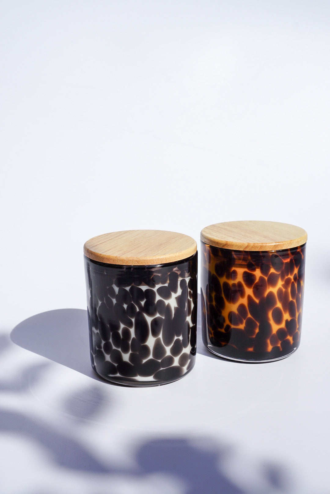 Tortoise Shell Double Wick Candle With Wooden Lid